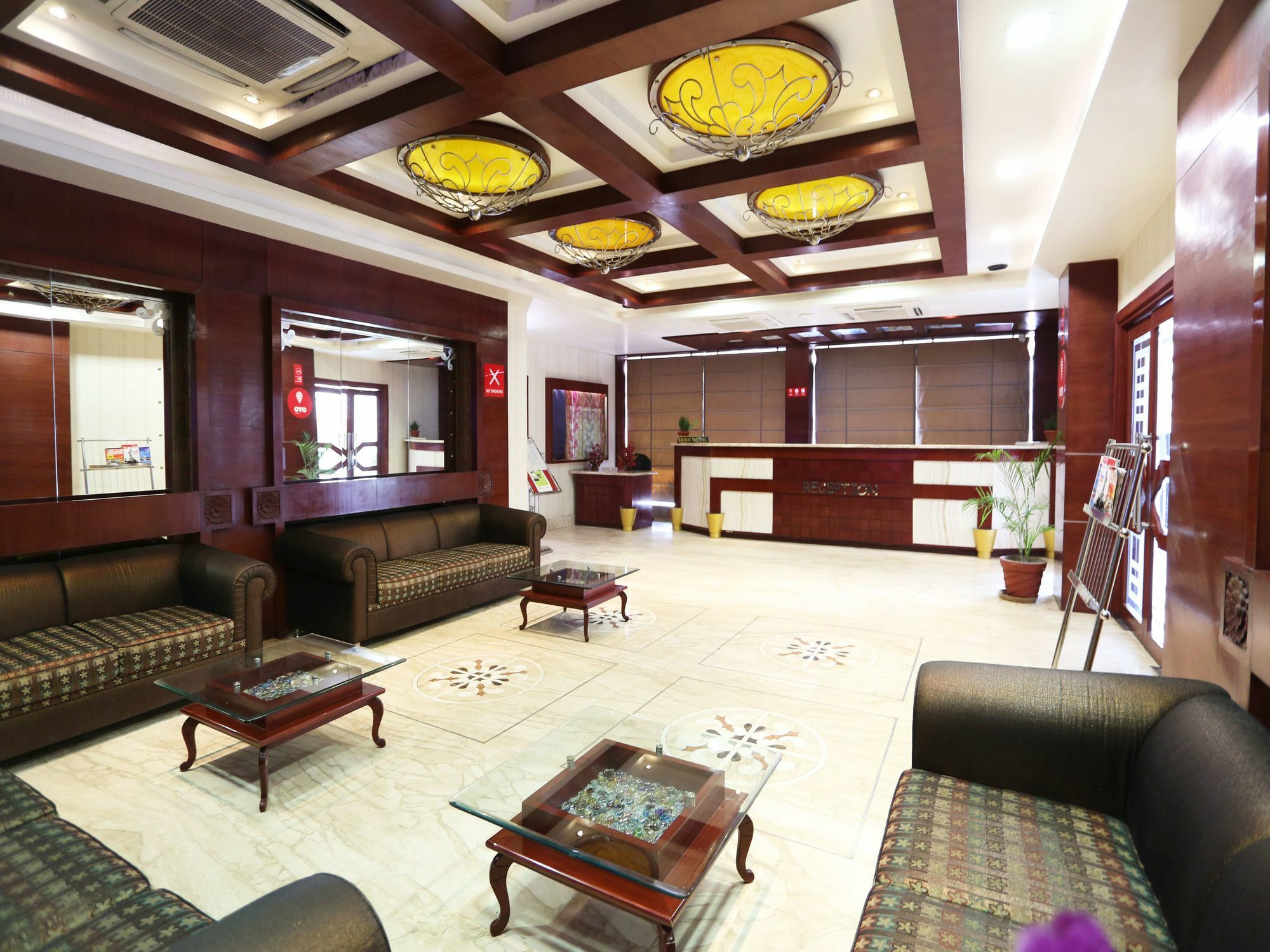 Oyo 2054 New Hotel Broadway Varanasi Exteriör bild