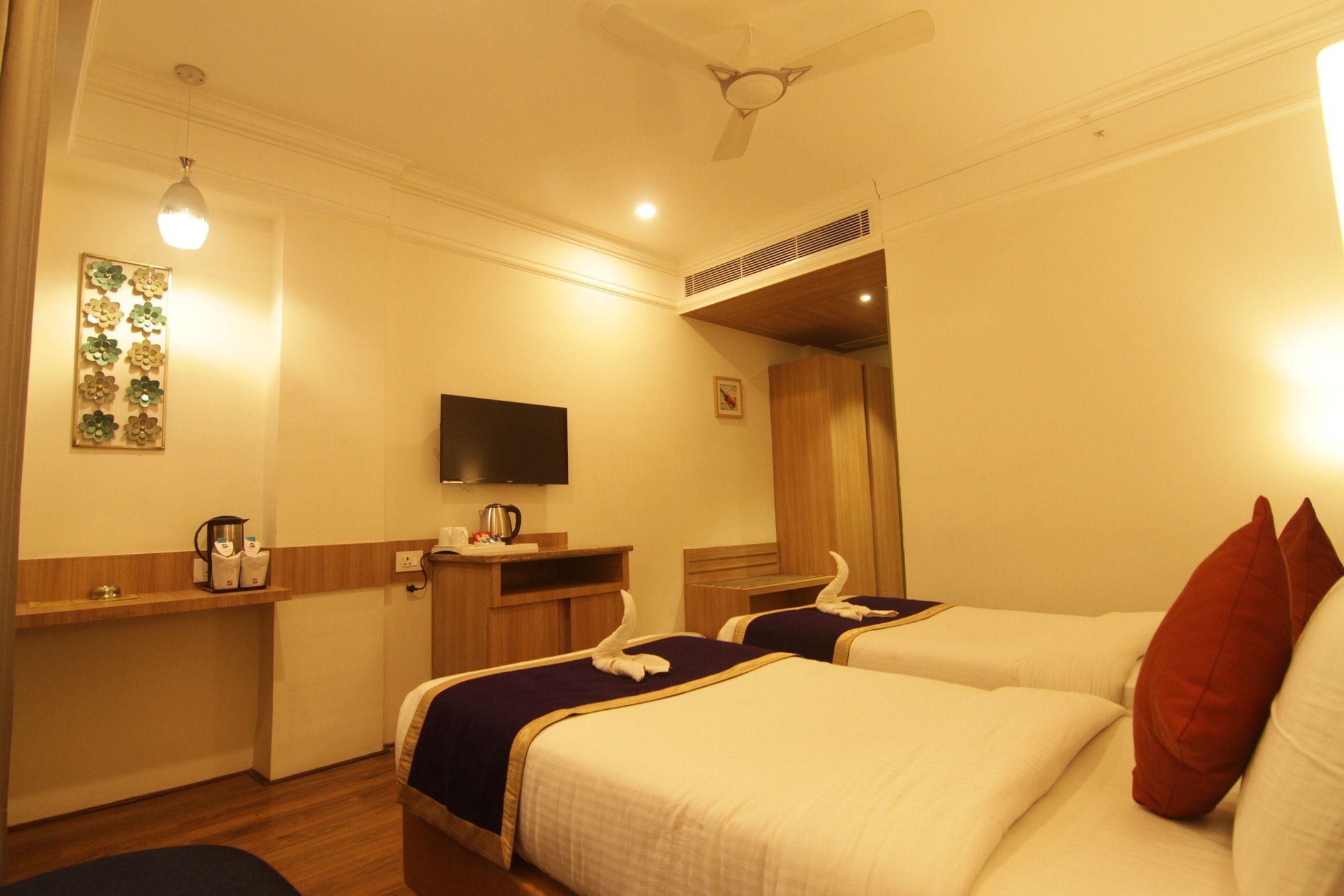 Oyo 2054 New Hotel Broadway Varanasi Exteriör bild