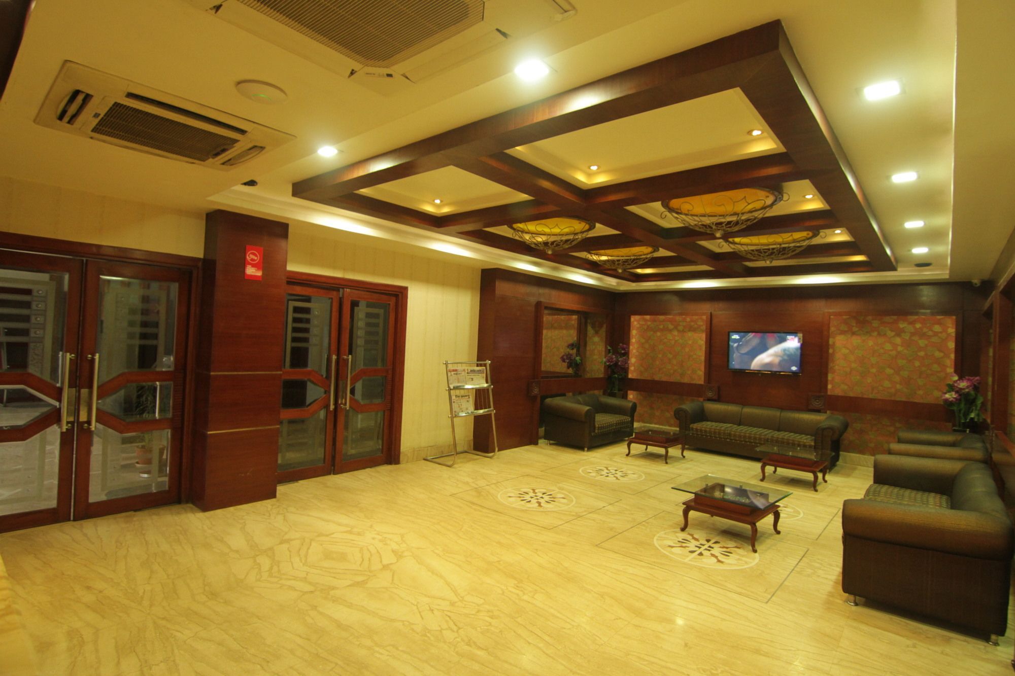 Oyo 2054 New Hotel Broadway Varanasi Exteriör bild