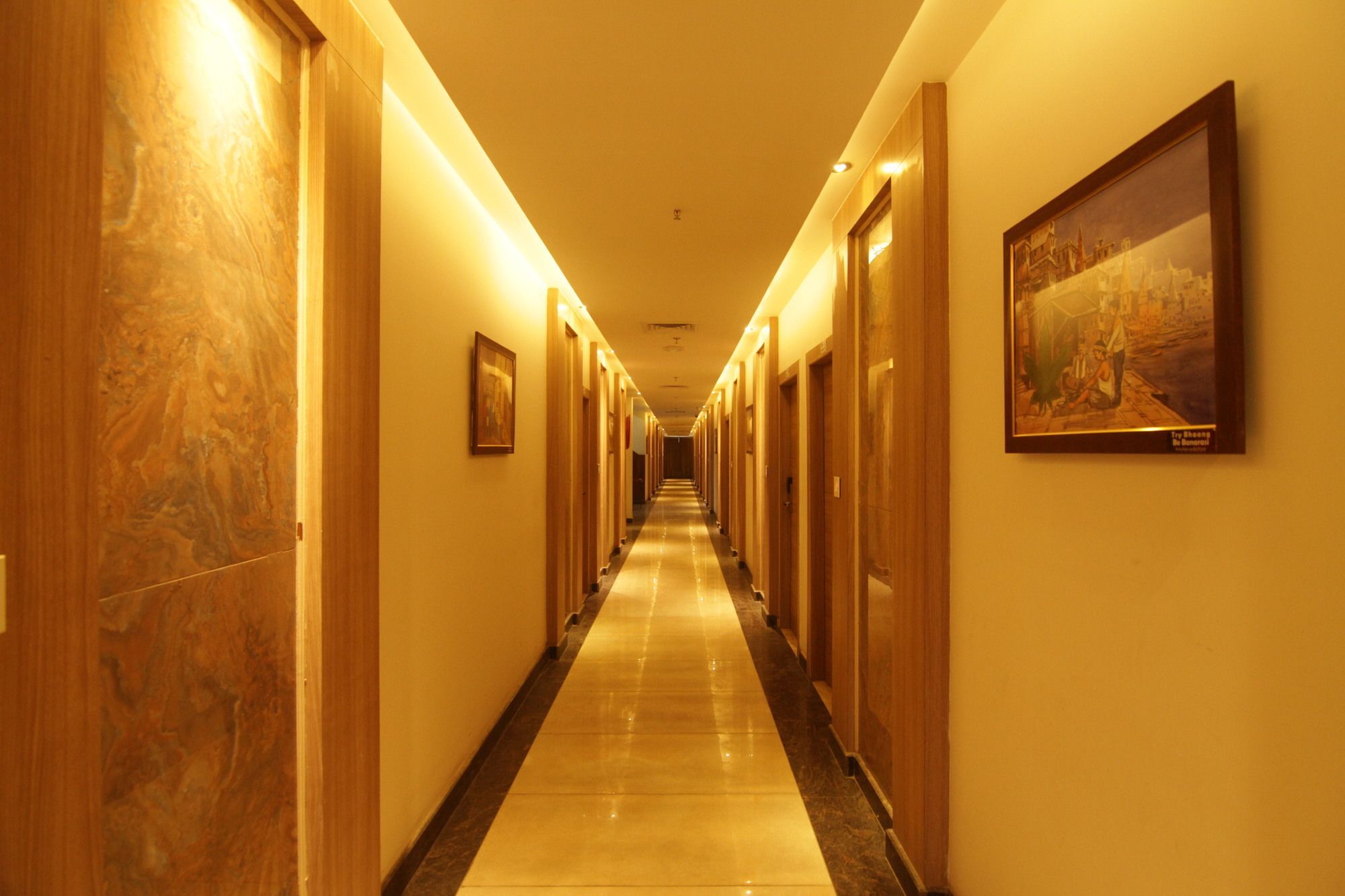 Oyo 2054 New Hotel Broadway Varanasi Exteriör bild